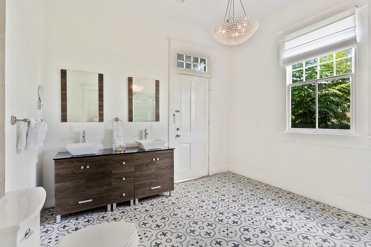ニューオーリンズ Modern Victorian House With Relaxing Courtyardヴィラ エクステリア 写真
